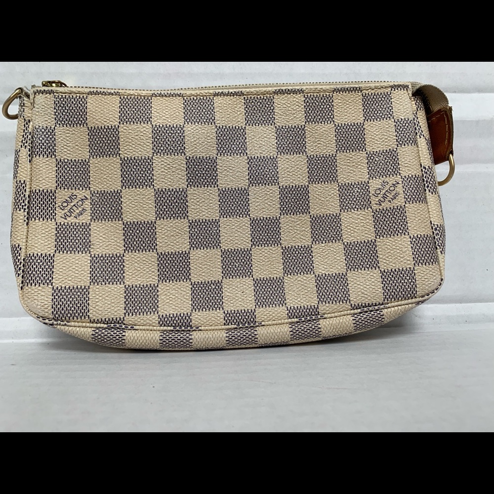 Authentic Louis Vuitton Azur Pochette Accessories